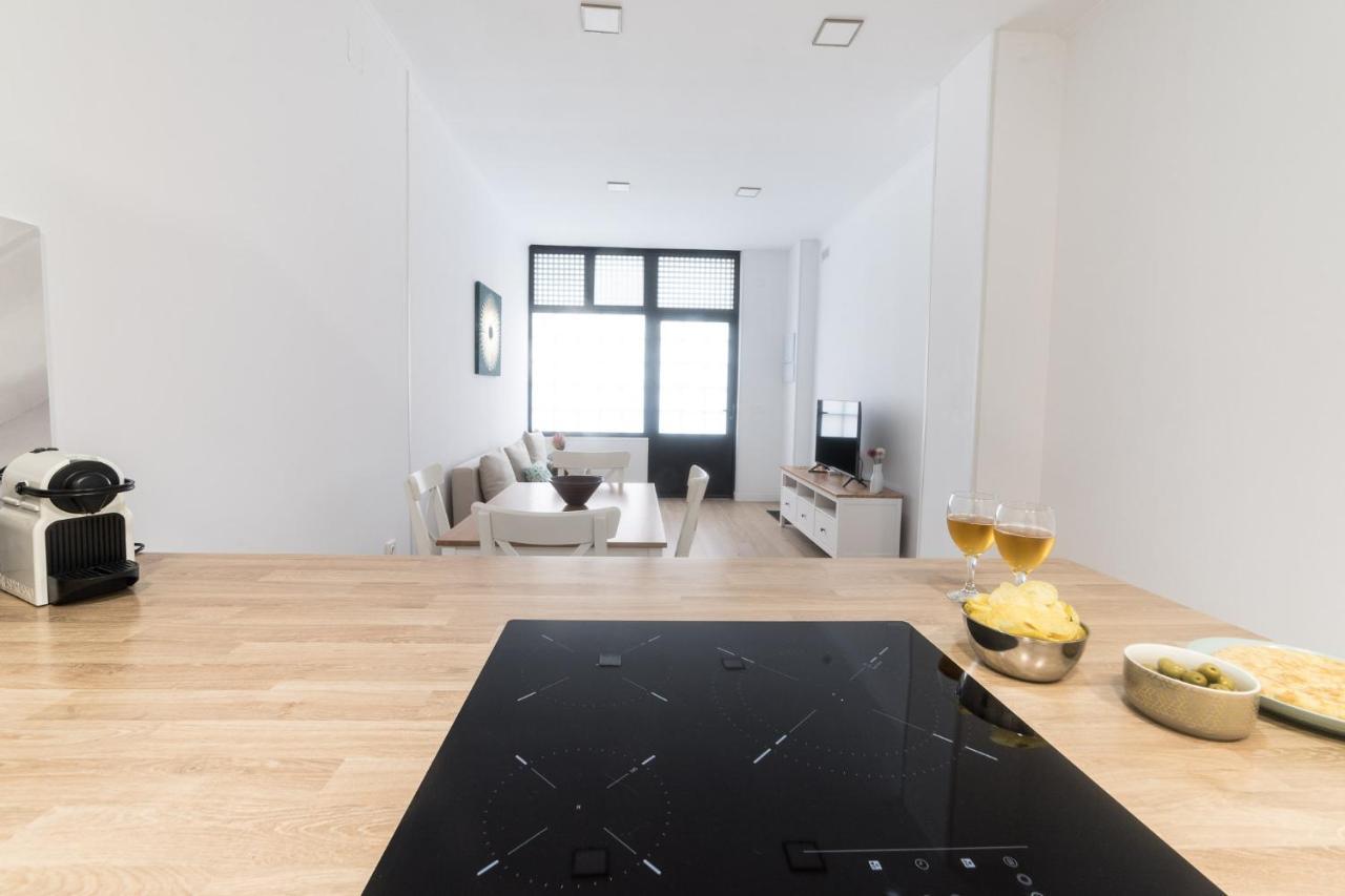 Moonkey - Apto. Albeniz, Con Acogedor Patio Alicante Exterior photo