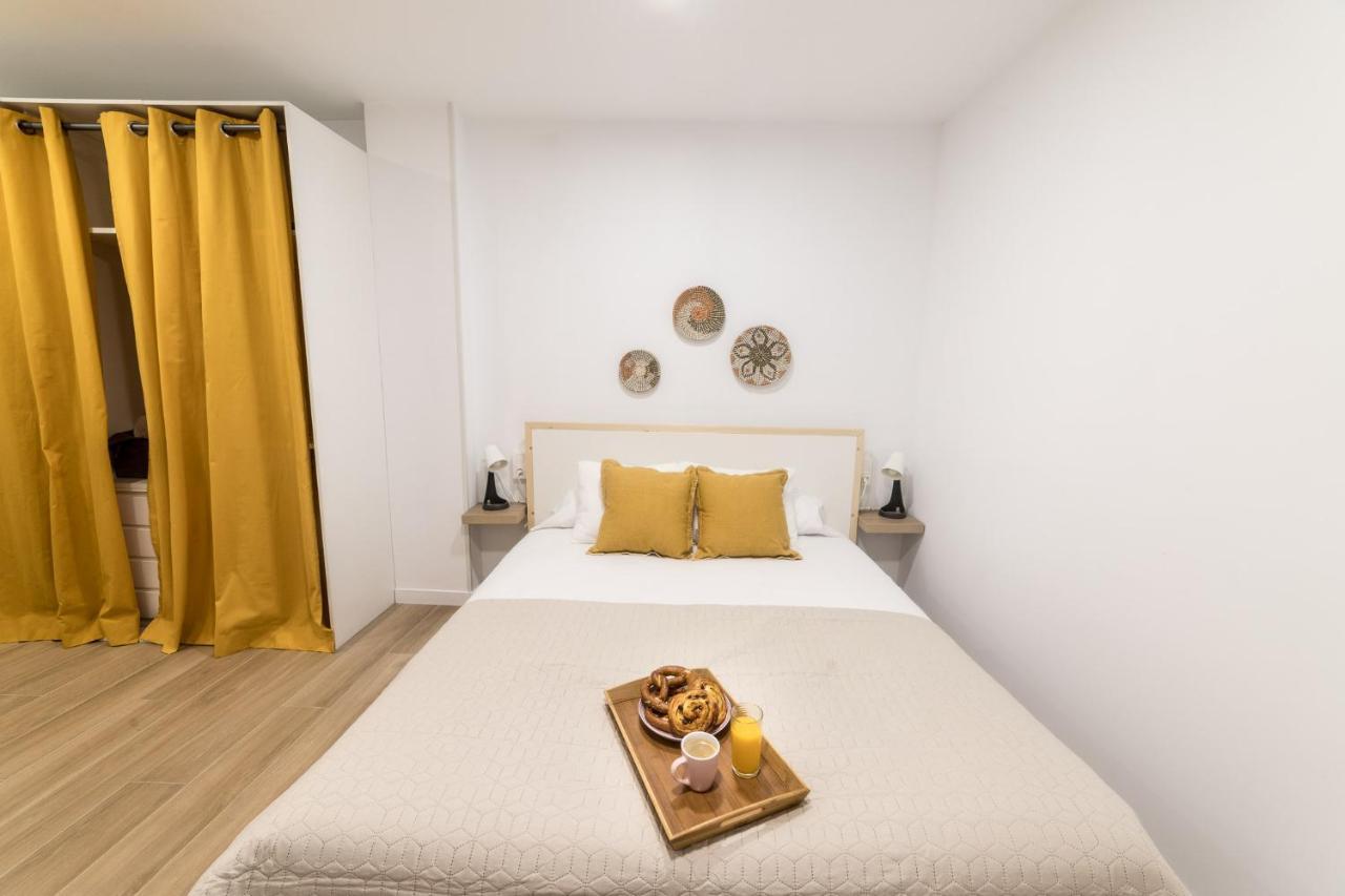 Moonkey - Apto. Albeniz, Con Acogedor Patio Alicante Exterior photo